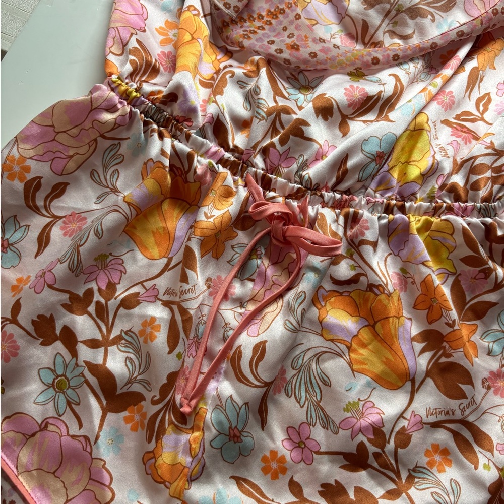 Victoria’s Secret Satin Floral Ruffle Romper - XS - Boho Cottagecore - Picture 6 of 7